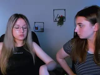 crystal-monroe's Live Sex Cam Show