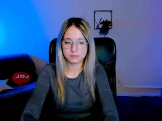 crystal-monroe's Live Sex Cam Show