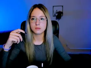 crystal-monroe's Live Sex Cam Show