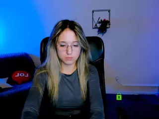 crystal-monroe's Live Sex Cam Show