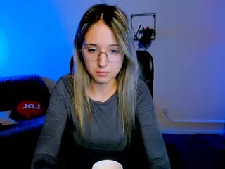 crystal-monroe's Live Sex Cam Show