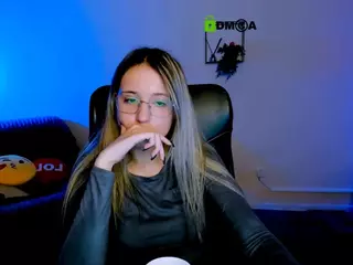 crystal-monroe's Live Sex Cam Show