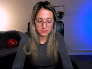 crystal-monroe's Live Sex Cam Show