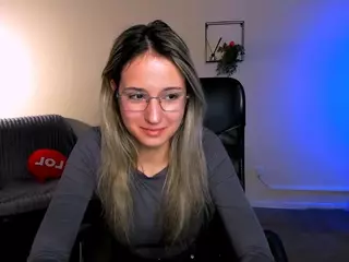 crystal-monroe's Live Sex Cam Show