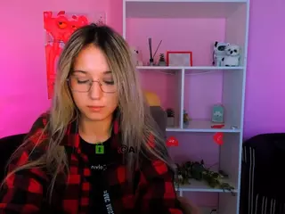 crystal-monroe's Live Sex Cam Show
