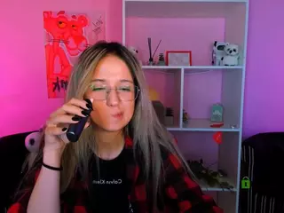 crystal-monroe's Live Sex Cam Show