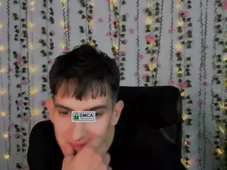 hot-dominic's Live Sex Cam Show