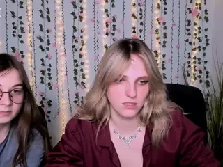 lilith-diva's Live Sex Cam Show