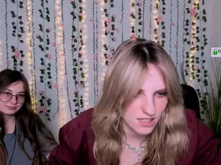 lilith-diva's Live Sex Cam Show
