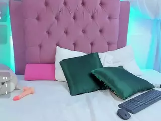 mia-hotx69's Live Sex Cam Show