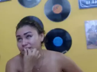 michelldragon21's Live Sex Cam Show