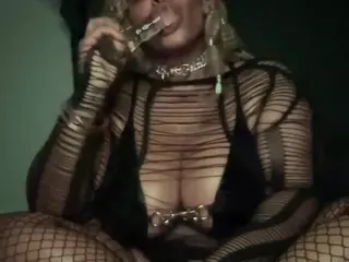 RuetheWaning's Live Sex Cam Show