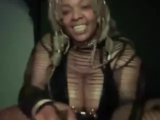 RuetheWaning's Live Sex Cam Show