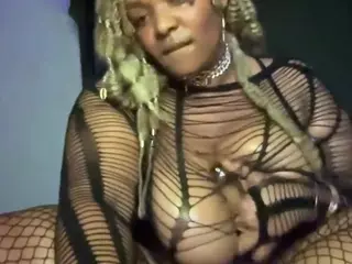 RuetheWaning's Live Sex Cam Show