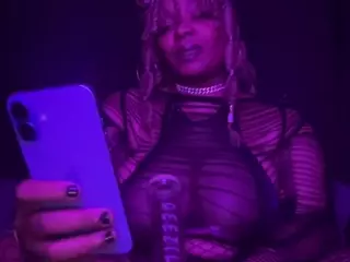 RuetheWaning's Live Sex Cam Show