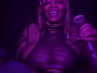 RuetheWaning's Live Sex Cam Show