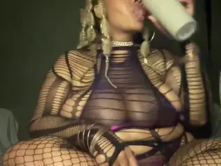 RuetheWaning's Live Sex Cam Show