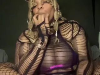 RuetheWaning's Live Sex Cam Show