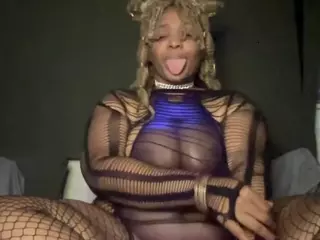 RuetheWaning's Live Sex Cam Show