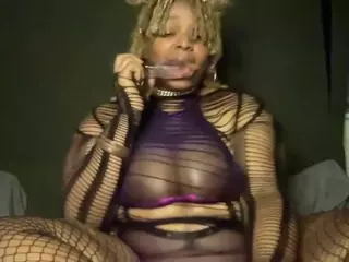 RuetheWaning's Live Sex Cam Show