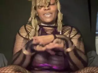 RuetheWaning's Live Sex Cam Show