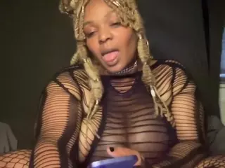 RuetheWaning's Live Sex Cam Show