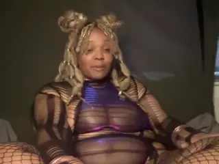 RuetheWaning's Live Sex Cam Show