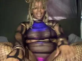 RuetheWaning's Live Sex Cam Show