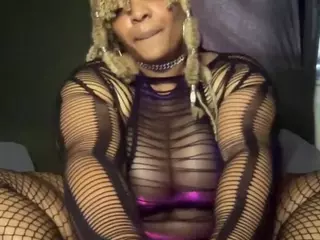 RuetheWaning's Live Sex Cam Show