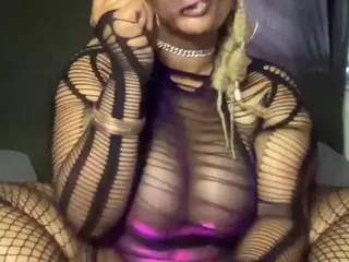 RuetheWaning's Live Sex Cam Show