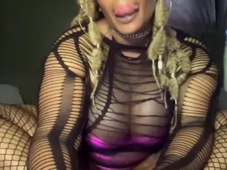 RuetheWaning's Live Sex Cam Show