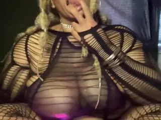 RuetheWaning's Live Sex Cam Show