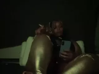 RuetheWaning's Live Sex Cam Show