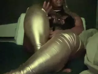 RuetheWaning's Live Sex Cam Show