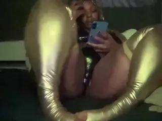 RuetheWaning's Live Sex Cam Show