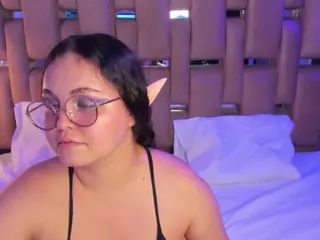 ShylySweet's Live Sex Cam Show