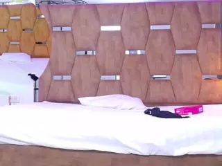 ShylySweet's Live Sex Cam Show