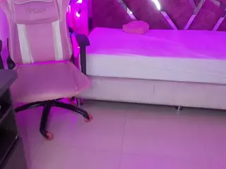 ShylySweet's Live Sex Cam Show