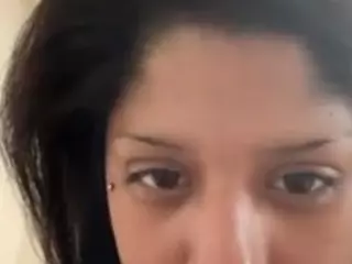 SlyraXX's Live Sex Cam Show