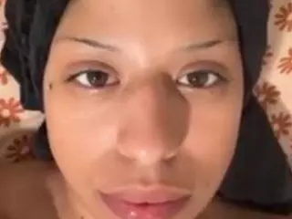 SlyraXX's Live Sex Cam Show