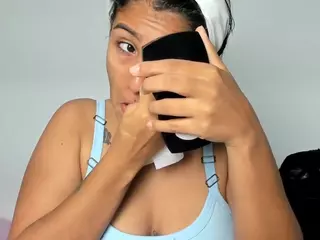 taty_gomez_'s Live Sex Cam Show