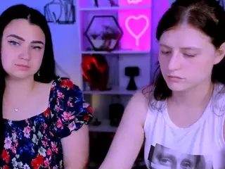 trisha-peach's Live Sex Cam Show