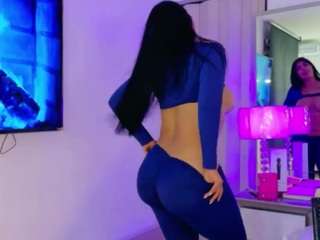 Live cam show with RoseMarie