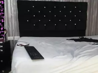 Alicee-Moonn's Live Sex Cam Show