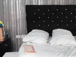 Alicee-Moonn's Live Sex Cam Show