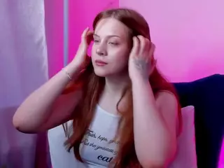 Alisa-Young's Live Sex Cam Show