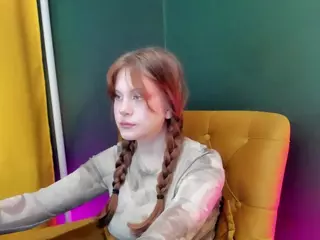 Alisa-Young's Live Sex Cam Show