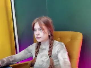 Alisa-Young's Live Sex Cam Show