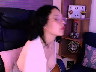 arianabelle2's Live Sex Cam Show