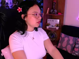 arianabelle2's Live Sex Cam Show